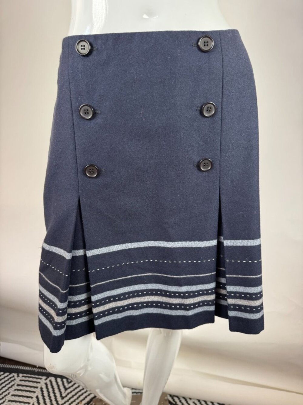 Ann Taylor Loft Navy Wool Blend Pleated Skirt W/ Button Detail & Embroidered Str